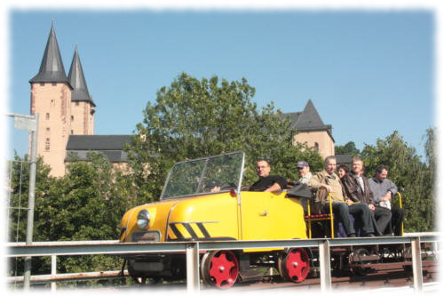 auf der Muldenbr�cke, im Hintergrund Schloss Rochlitz
