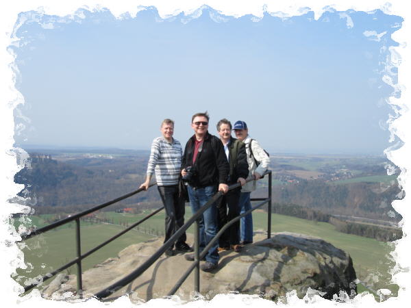 auf dem Lilienstein, links in der Ferne zu erahnen die Festung K�nigstein